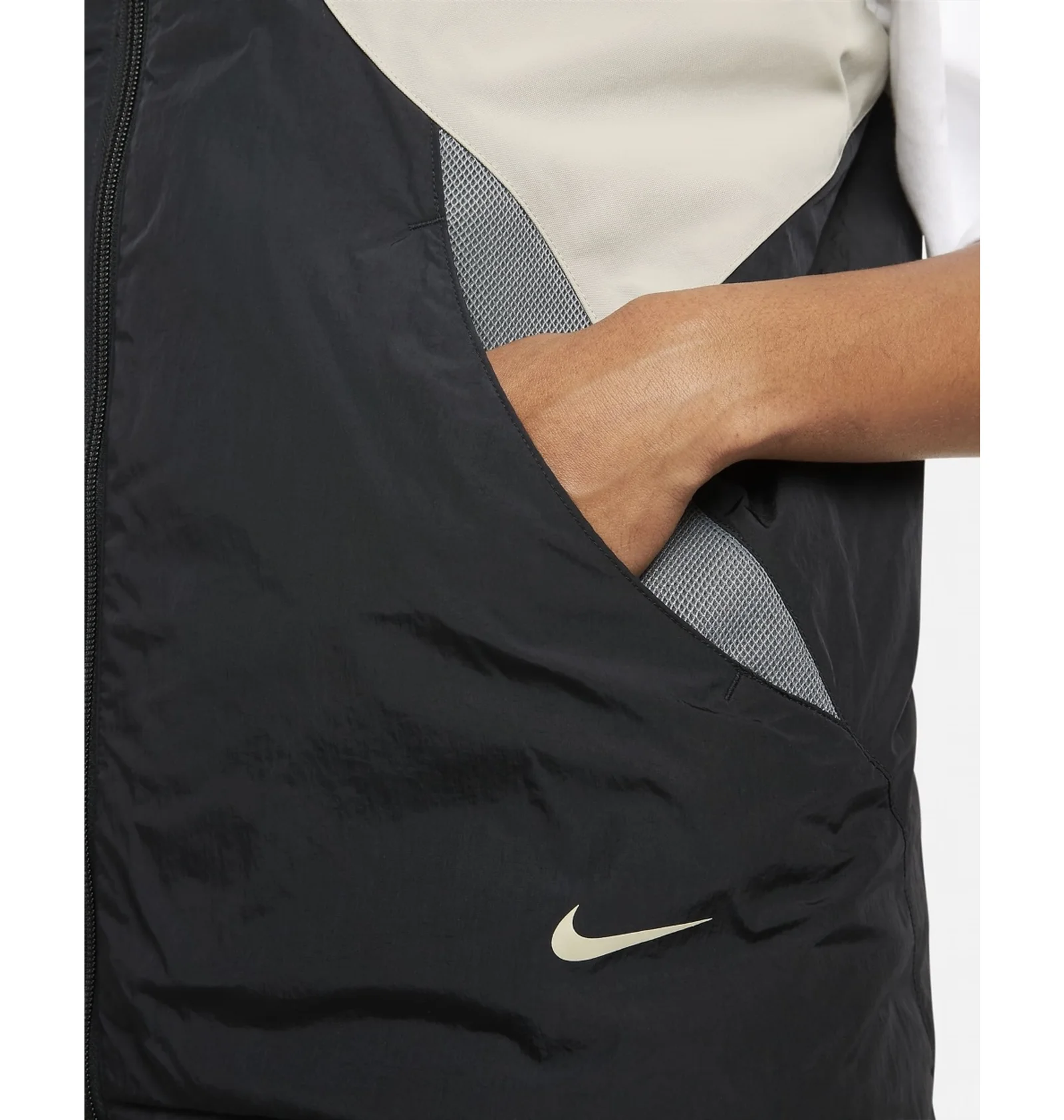 ᐉ Жилетка мужская Nike Nocta Reversible Vest Black/White DR2663