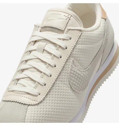Кросівки жіночі Nike Cortez White IB8879-211