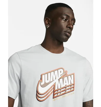 Футболка чоловіча Air Jordan M J JMPMN SS GFX CREW DC9773-097