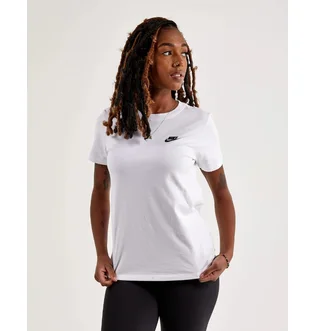 Футболка женская Nike Sportswear Club Essentials White DX7902-100