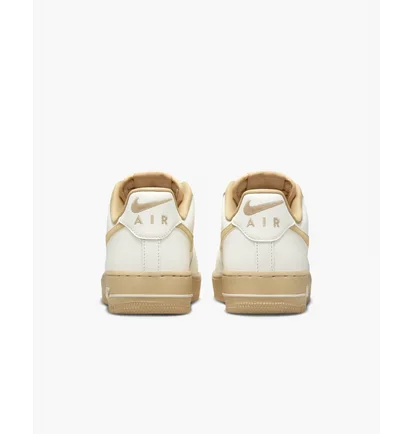 Кроссовки женские Nike Air Force 1 ’07 Shoes Beige FZ3597-133