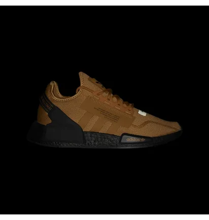 Кроссовки мужские Adidas Nmd_R1 V2 Shoes Orange Hq2150