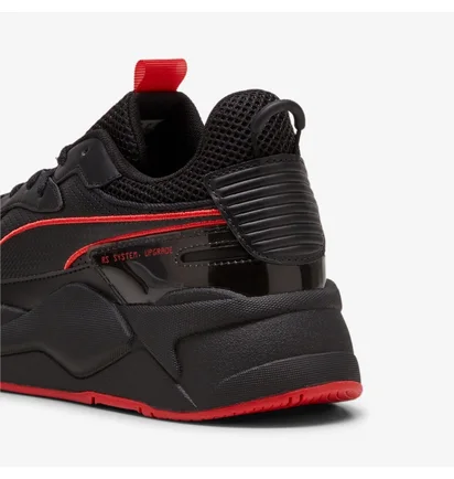 Кроссовки унисекс Puma Scuderia Ferrari Rs-X Black 307818-01