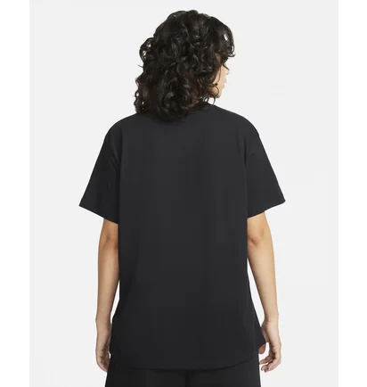 Футболка женская Nike T-Shirt W Nsw Essntl Tee Bf Lbr Black DN5697-010