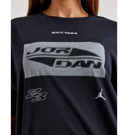 Футболка женская Air Jordan Graphic Girlfriend Tee Black FV7134-010