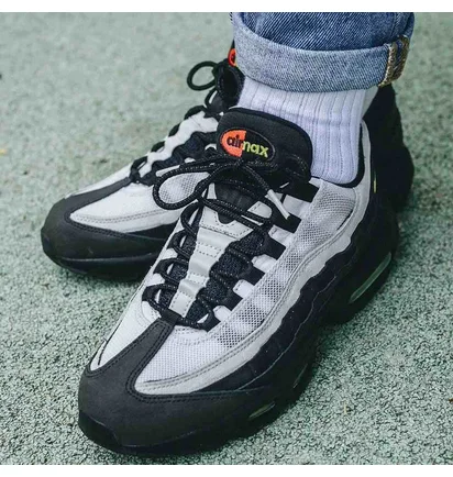Кросівки унісекс Nike Air Max 95 Essential Black AT9865-004