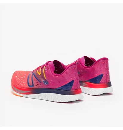 Кроссовки женские New Balance Super Comp Pacer Pink WFCRRCE