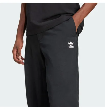 Штани чоловічі Adidas Trefoil Essentials Chinos Black JD2442