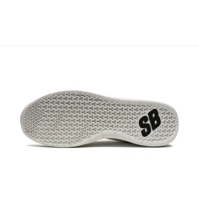 Кроссовки унисекс Nike Sb Nyjah Free 2 White BV2078-109