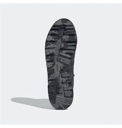 Ботинки унисекс Adidas Terrex Snowpitch Black IH3663