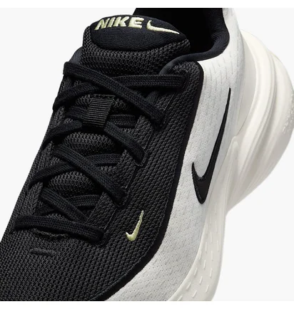 Кросівки жіночі Nike W Uplift Sc Black/White IB2766-100