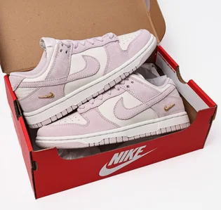 Кросівки жіночі Nike Dunk Low White/Violet IO4244-100