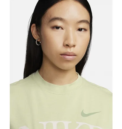 Футболка женская Nike Sportswear Classic T-Shirt Green FQ6600-371
