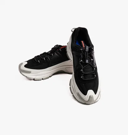 Кросівки чоловічі Nike Zoom Vomero Roam MenS Winterized Shoes White/Black FV2295-001