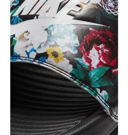 Тапочки жіночі Nike Victori One Black CN9676-001