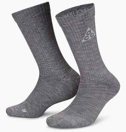 Шкарпетки унісекс Nike Acg Kelley Ridge Crew 2.0 Socks Grey (1 пара) DA2599-065