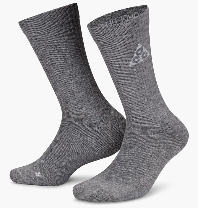 Шкарпетки унісекс Nike Acg Kelley Ridge Crew 2.0 Socks Grey (1 пара) DA2599-065