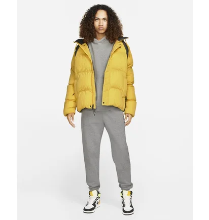 Пуховик мужской Air Jordan Essential Puffer Jacket DA9806-781