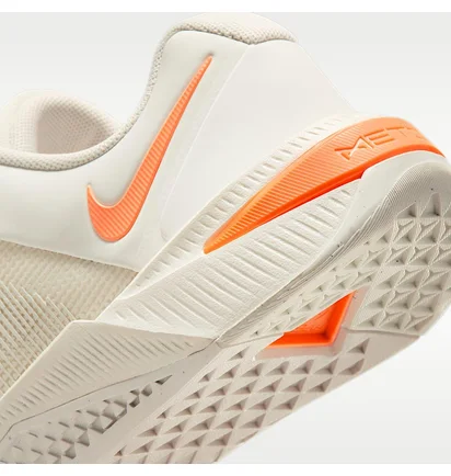 Кроссовки женские Nike W Metcon 10 Beige HQ2620-101