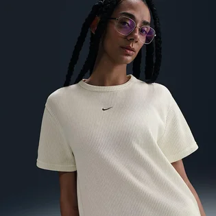 Футболка женская Nike Chll Wfl Ss Beige HJ3838-134