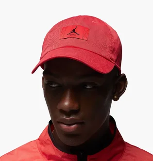 Кепка унисекс Air Jordan J Club Cap Us Cb Flt Patch Red FD5181-604