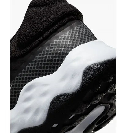 Кросівки жіночі Nike Womens Road Running Shoes Black Dc8184-001