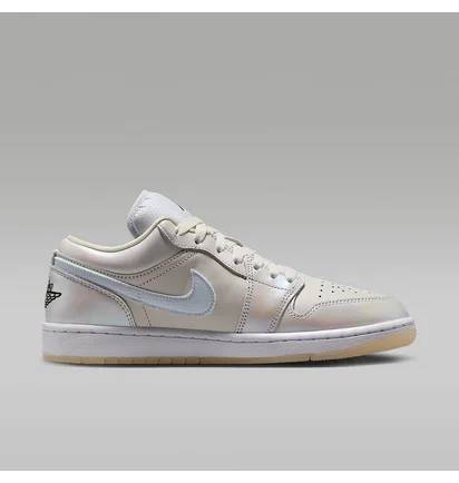 Кроссовки женские Air Jordan 1 Low Year Of The Snake Beige/White HF4080-001