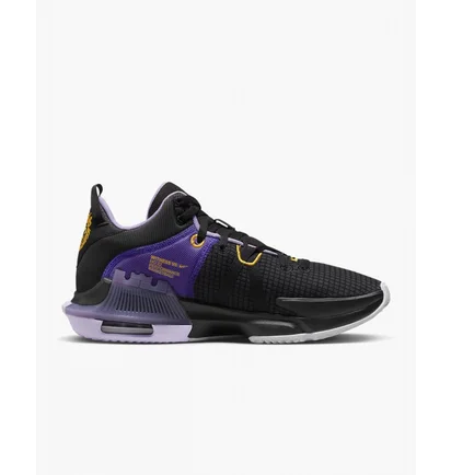 Кросівки унісекс Nike Lebron Witness 7 Basketball Shoes Black Dm1123-002