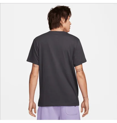 Футболка мужская Nike Sportswear Black FJ1099-060