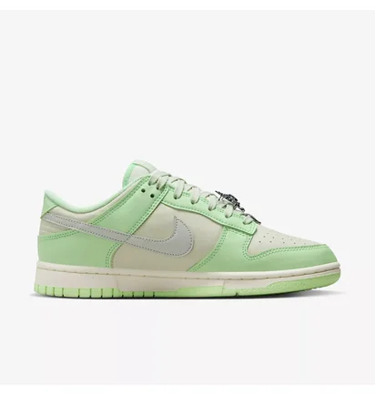 Кроссовки женские Nike Dunk Low Next Nature Green FN6344-001