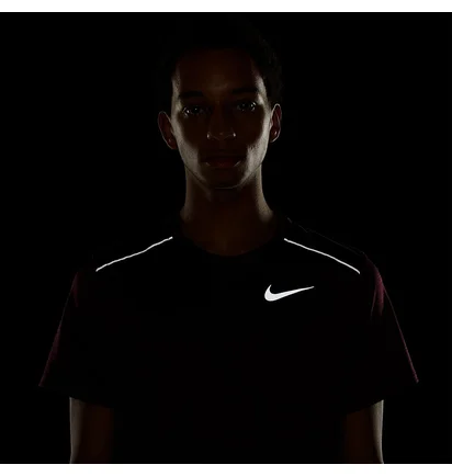 Футболка чоловіча Nike Dri Fit Miler Running Top Ss Bordo AJ7565-681