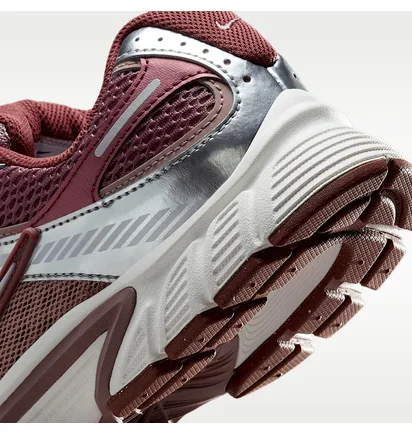 Кросівки жіночі Nike V5 Rnr Bordo HQ7901-200