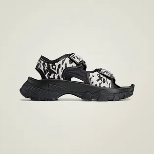 Сандали женские Adidas By Stella Mccartney Hika Outdoor Sandals Black/White IF1797