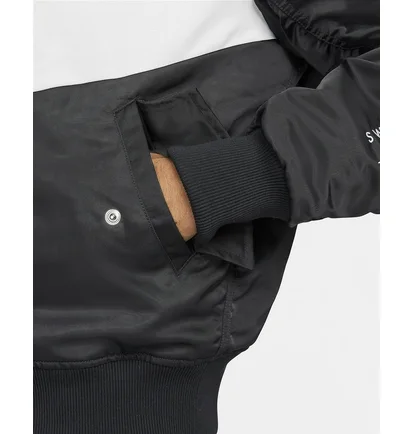 Ветровка мужская Nike Sportswear Swoosh Therma-Fit Black DD6055-010