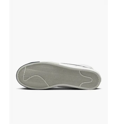 Кроссовки мужские Nike Blazer Mid 77 Premium Shoes White FB8889-100