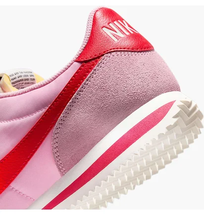 Кросівки жіночі Nike Cortez Pink/Red HF9994-600