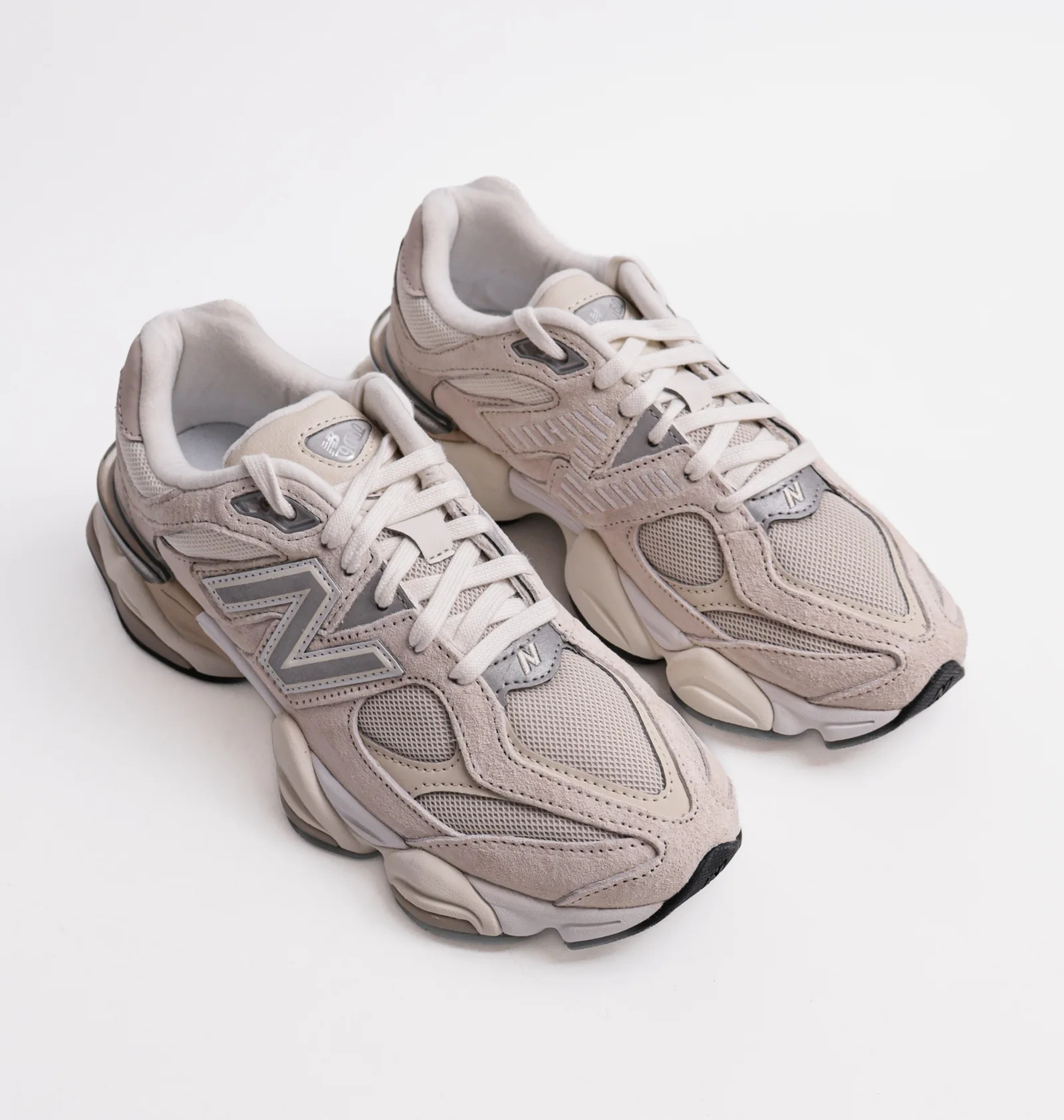 ᐉ Кроссовки унисекс New Balance 9060 Beige U9060WHT - купить в