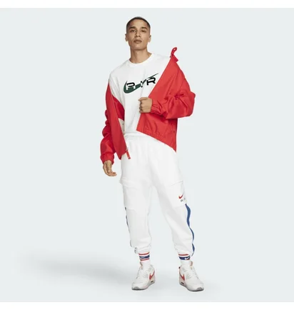 Футболка мужская Nike Graphic Short Sleeve T Shirt White FN7704-101