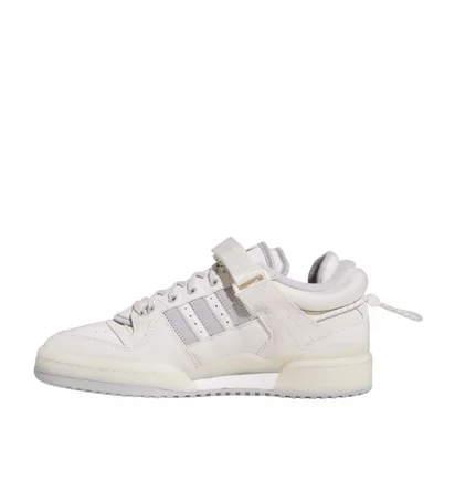 Кроссовки унисекс Adidas X Bad Bunny Forum Buckle Low Beige HQ2153