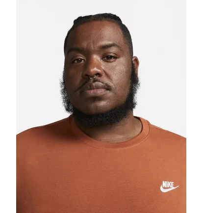 Футболка чоловіча Nike Sportswear Club MenS T-Shirt Orange AR4997-246