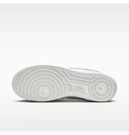 Кроссовки женские Nike Air Force 1 07 Low White IM6485-121