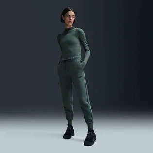 Штани жіночі Nike Sportswear Tech Fleece Green HV6779-338