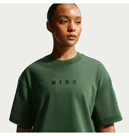 Футболка женская Nike Sportswear Boxy Short-Sleeve Green HV4955-323