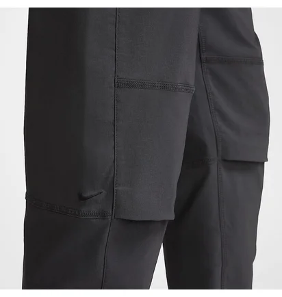 Штани чоловічі Nike Tech Woven Open‑Hem Black IB6663-060