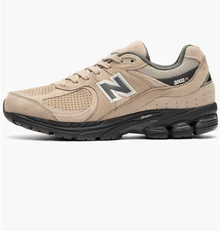 Кроссовки мужские New Balance 2002R Beige M2002REG