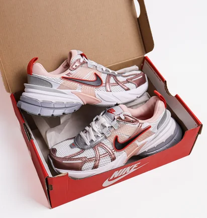 Кросівки жіночі Nike V2K Run Beige/White HF9997-100