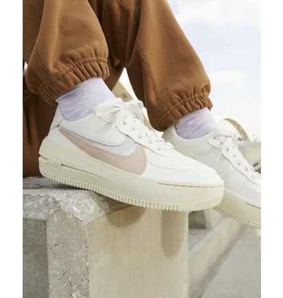 Кроссовки женские Nike Sportswear Air Force 1 Plt.Af.Orm Beige Dj9946-104