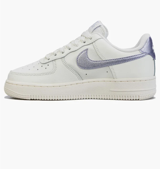 Кросівки жіночі Nike Air Force 1 07 Essentials Lifestyle Shoes White DV7470-100