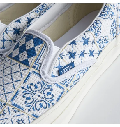 Кроссовки мужские Kith For Vault By Vans Azulejo Tile Og Classic Slip-On Lx White VN0A32QNWHT