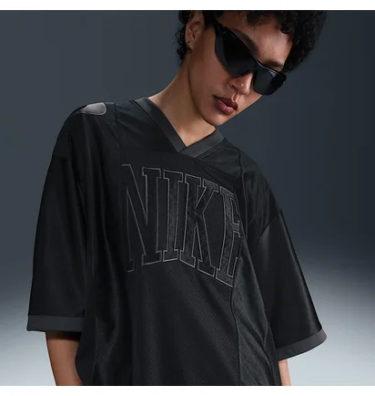Футболка жіноча Nike Sportswear Street Black HJ0280-010